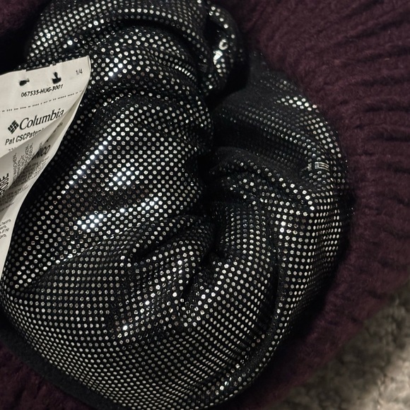 Columbia Agate Pass Cable Knit Beanie | Women’s | One Size Fits Most - Picture 5 of 5